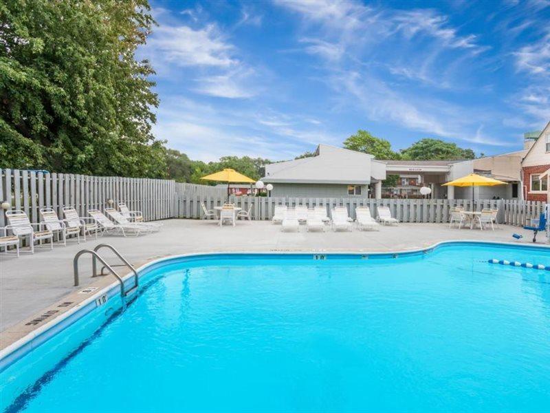 Super 8 By Wyndham Stevensville St Joseph Εξωτερικό φωτογραφία